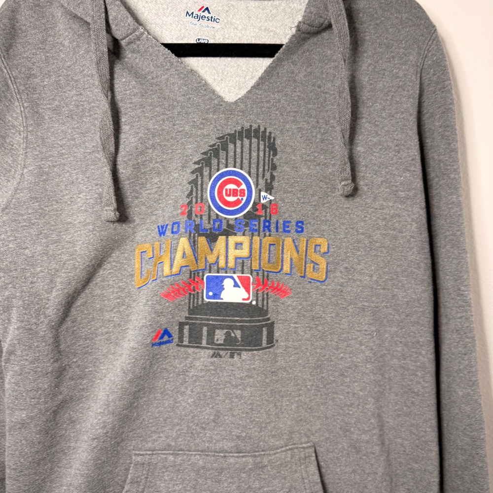 Majestic Chicago Cubs 2016 World Series Champions Hoodie V Neck Gray Size Large - Picture 3 of 9
